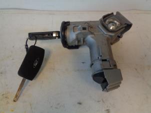 Used Ignition lock + key Ford Fiesta 6 (JA8) 1.0 EcoBoost 12V 100 Price on request offered by Autohandel-Smet Gebroeders NV