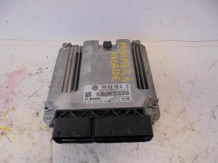 Used Engine management computer Porsche Panamera (970) 3.0 V6 24V S E-Hybrid Price on request offered by Autohandel-Smet Gebroeders NV