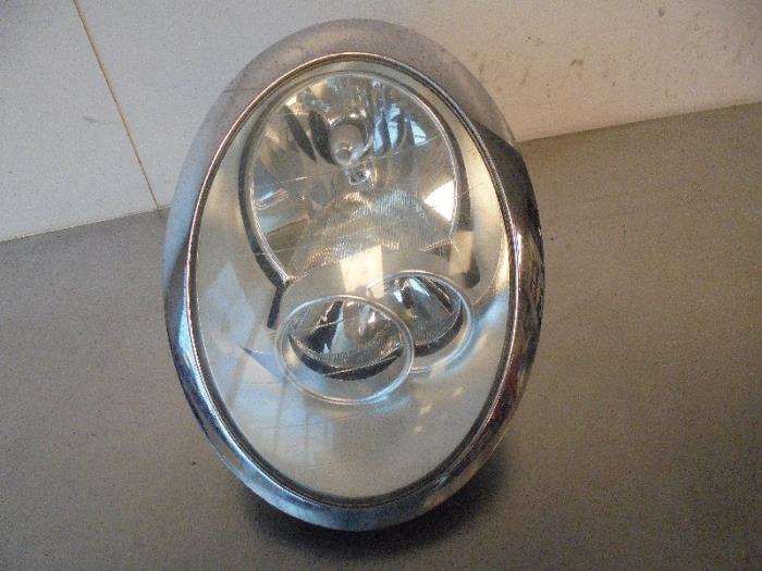 Używane Reflektor lewy Austin Mini Open (R52) 1.6 16V Cooper Cena na żądanie oferowane przez Autohandel-Smet Gebroeders NV