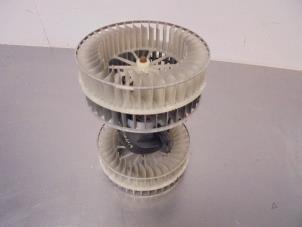 Used Heating and ventilation fan motor Mercedes Vito (639.6) 2.2 109 CDI 16V Price on request offered by Autohandel-Smet Gebroeders NV