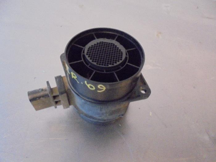 Gebrauchte Luftmengenmesser Volkswagen Crafter 2.5 TDI 30/32/35/46/50 Preis auf Anfrage angeboten von Autohandel-Smet Gebroeders NV