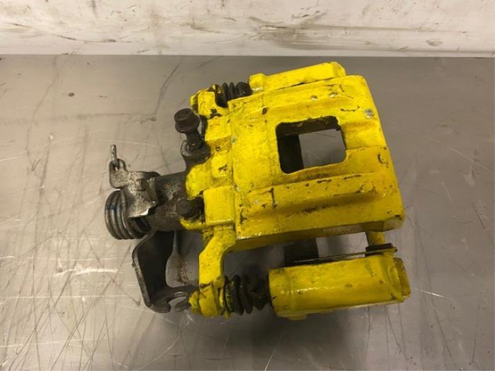 Gebrauchte Bremszange rechts hinten Ford Usa Mustang VI Fastback 2.3 EcoBoost 16V Preis auf Anfrage angeboten von Autohandel-Smet Gebroeders NV