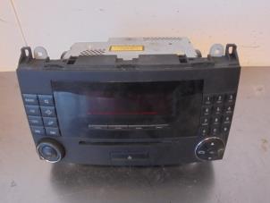 Used CD player Mercedes B (W245,242) 2.0 B-180 CDI 16V Price on request offered by Autohandel-Smet Gebroeders NV