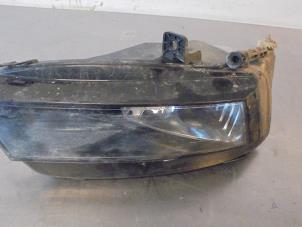 Used Fog light, front right Volkswagen Golf VII (AUA) 1.2 TSI 16V Price on request offered by Autohandel-Smet Gebroeders NV