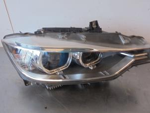 Used Headlight, right BMW 3 serie (F30) 320d 2.0 16V Price on request offered by Autohandel-Smet Gebroeders NV