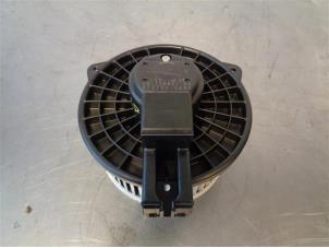 Used Heating and ventilation fan motor Mazda CX-7 Price on request offered by Autohandel-Smet Gebroeders NV
