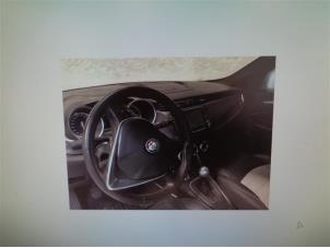 Usagé Set de airbag Alfa Romeo Giulietta (940) 1.6 JTDm 16V Prix sur demande proposé par Autohandel-Smet Gebroeders NV