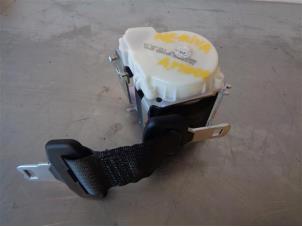 Used Rear seatbelt, centre Opel Meriva 1.4 Turbo 16V ecoFLEX Price on request offered by Autohandel-Smet Gebroeders NV