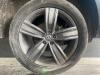 Juego de llantas y neumáticos de un Volkswagen Tiguan 2017