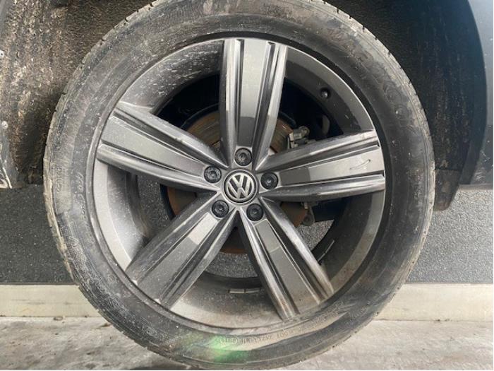 cordura Cuña eximir Juego de llantas y neumáticos Volkswagen Tiguan 2.0 TDI 16V BlueMotion  Techn.SCR 4Motion - 5NN601025C Metal ligero VOLKSWAGEN