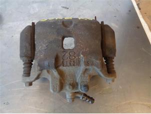 Used Front brake calliper, right Nissan Juke (F15) Price on request offered by Autohandel-Smet Gebroeders NV