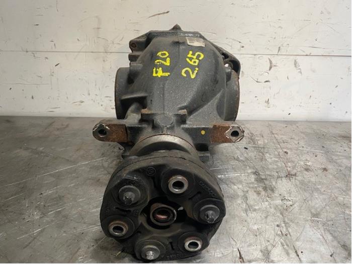 Differential hinten van een BMW 1 serie (F20) 125d 2.0 16V 2013