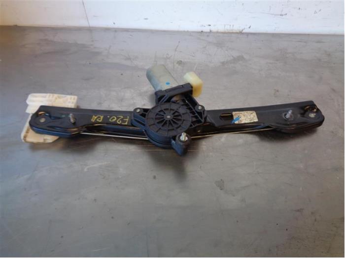 Usados Motor de ventanilla de puerta BMW 1 serie (F20) 125d 2.0 16V Precio de solicitud ofrecido por Autohandel-Smet Gebroeders NV