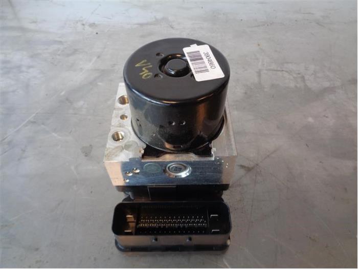 ABS-pump Volvo V40 (MV), 2012 / 2019 2.0 D2 16V, Hatchback, 4-dr, Diesel, 1.969cc, 88kW, D4204T8; B, 2015-02 (Begagnad)