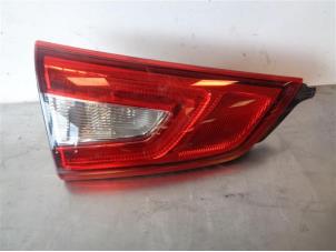 Used Taillight lens, left Nissan Qashqai (J11) Price on request offered by Autohandel-Smet Gebroeders NV
