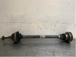 Used Drive shaft, rear left Volkswagen Phaeton (3D) Price on request offered by Autohandel-Smet Gebroeders NV
