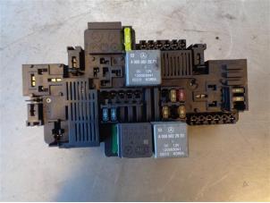 Usados Caja de fusibles Mercedes E (C238) E-220d 2.0 Turbo 16V Precio de solicitud ofrecido por Autohandel-Smet Gebroeders NV