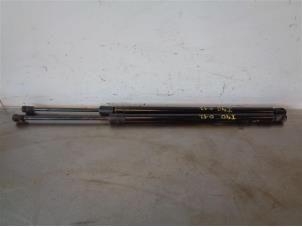Used Set of tailgate gas struts Hyundai i40 CW (VFC) 1.7 CRDi 16V Price on request offered by Autohandel-Smet Gebroeders NV