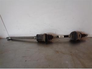 Used Front drive shaft, right BMW X3 (E83) 2.0d 16V Price on request offered by Autohandel-Smet Gebroeders NV