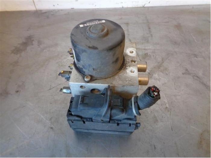 ABS pump from a Nissan Cabstar (F22)  2009
