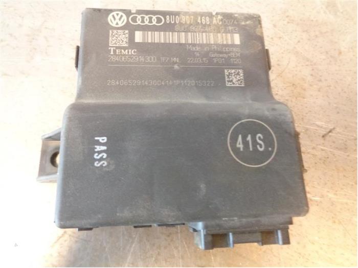 Module (miscellaneous) from a Audi Q3 (8UB/8UG)  2015