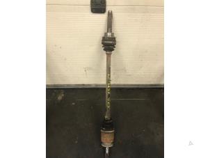Used Front drive shaft, left Subaru Impreza Price on request offered by Autohandel-Smet Gebroeders NV