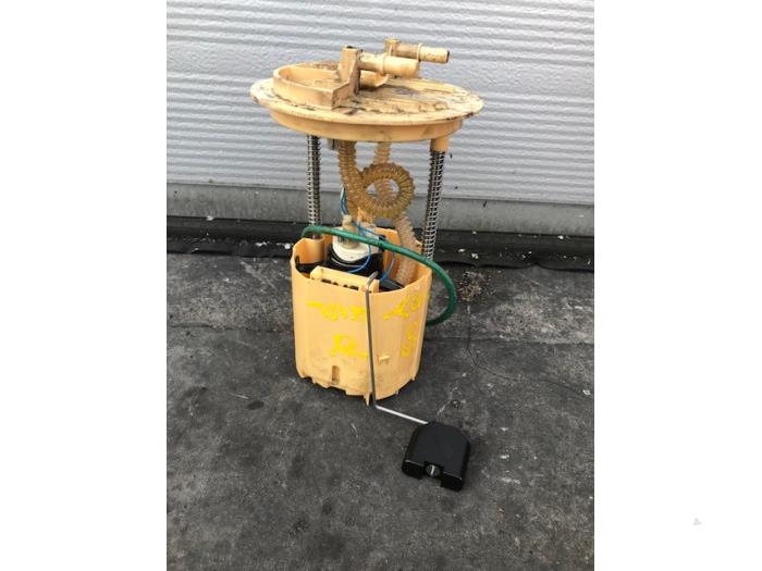 Usagé Pompe à carburant Chrysler Voyager/Grand Voyager (RG/RS) 2.8 CRD 16V Grand Voyager Prix sur demande proposé par Autohandel-Smet Gebroeders NV