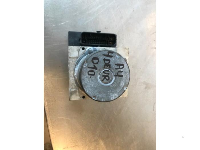 Gebrauchte ABS Pumpe Audi A4 (B8) 2.0 TDI 16V Preis auf Anfrage angeboten von Autohandel-Smet Gebroeders NV