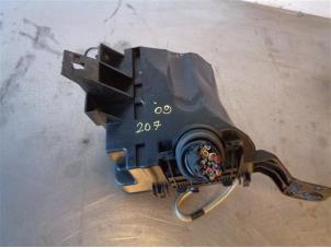 Usados Caja de fusibles Peugeot 207 Precio de solicitud ofrecido por Autohandel-Smet Gebroeders NV