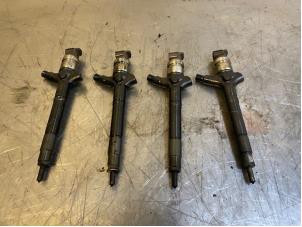 Used Injector (diesel) Toyota Corolla Verso (R10/11) Price on request offered by Autohandel-Smet Gebroeders NV