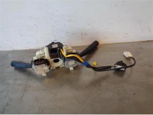 Used Steering column stalk Ssang Yong Rodius 2.2 SV 220 e-XDi 16V 2WD Price on request offered by Autohandel-Smet Gebroeders NV