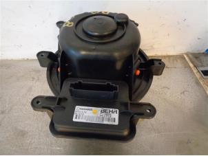 Usados Motor de ventilador de calefactor Peugeot 5008 I (0A/0E) Precio de solicitud ofrecido por Autohandel-Smet Gebroeders NV