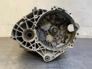 Gebrauchte Getriebe Volkswagen Crafter (SY) 2.0 TDI Preis auf Anfrage angeboten von Autohandel-Smet Gebroeders NV