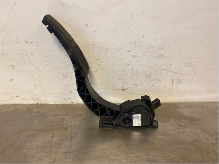 Begagnade Gaspedalsensor Maserati Ghibli III 3.0 S Q4 Biturbo V6 24V Pris på förfrågan erbjuds av Autohandel-Smet Gebroeders NV