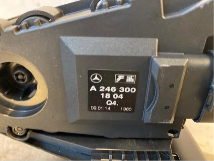 Czujnik polozenia pedalu gazu z Mercedes-Benz GLA (156.9) 2.2 220 CDI, d 16V 2016