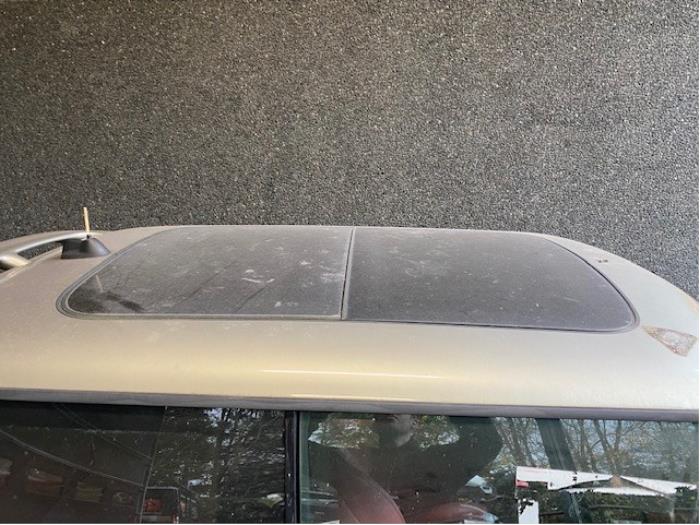 Panoramic roof from a MINI Mini (R56) 1.6 16V Cooper S 2007
