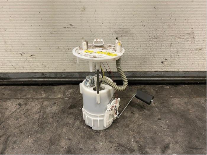 Gebrauchte Kraftstoffpumpe Elektrisch Dacia Dokker (0S) 1.2 TCE 16V Preis auf Anfrage angeboten von Autohandel-Smet Gebroeders NV