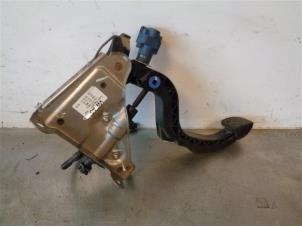 Used Clutch pedal Volkswagen Up! (121) 1.0 12V 60 Price on request offered by Autohandel-Smet Gebroeders NV
