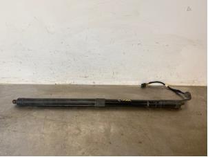 Used Rear gas strut, right Ford C-Max (DXA) 1.5 TDCi 120 16V Price on request offered by Autohandel-Smet Gebroeders NV