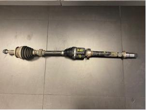 Used Front drive shaft, right Toyota RAV4 (A4) Price on request offered by Autohandel-Smet Gebroeders NV