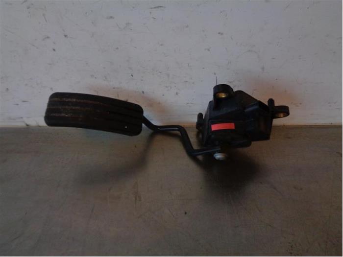Begagnade Gaspedalsensor Renault Clio III Estate/Grandtour (KR) 1.5 dCi FAP Pris på förfrågan erbjuds av Autohandel-Smet Gebroeders NV
