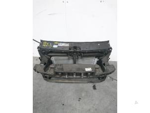 Used Front end, complete Volkswagen Touran (1T1/T2) Price on request offered by Autohandel-Smet Gebroeders NV
