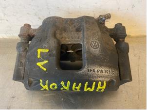 Used Front brake calliper, left Volkswagen Amarok 2.0 BiTDI 16V 180 4Motion Price on request offered by Autohandel-Smet Gebroeders NV