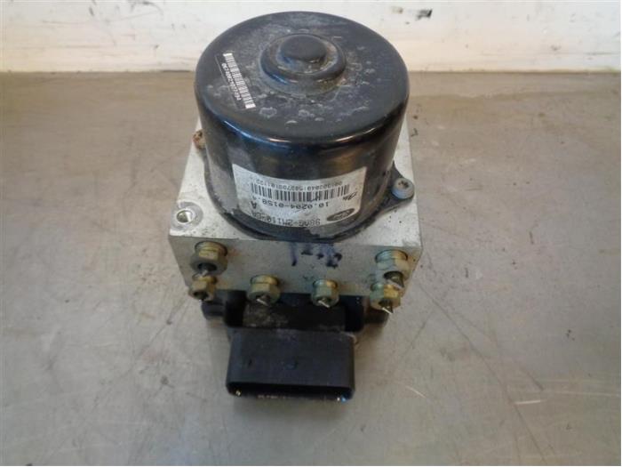 Usagé Pompe ABS Ford Focus 1 1.6 16V Prix sur demande proposé par Autohandel-Smet Gebroeders NV