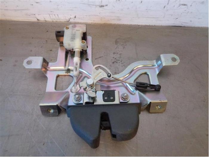 Tailgate lock mechanism Volkswagen Phaeton 3.0 V6 TDI 24V 4Motion
