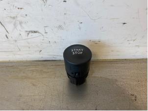 Used Start/stop switch Renault Captur (2R) 1.5 Energy dCi 90 FAP Price on request offered by Autohandel-Smet Gebroeders NV
