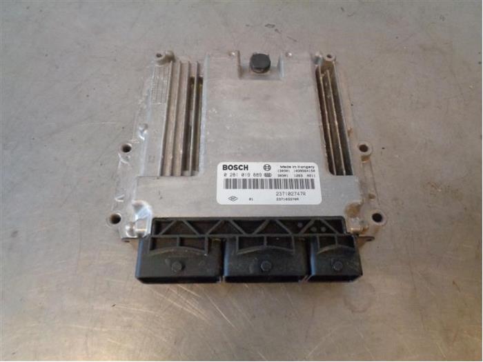 Used Engine management computer Renault Captur I (2R) 1.5 Energy dCi 90 FAP Price on request offered by Autohandel-Smet Gebroeders NV