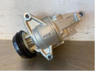 Used Air conditioning pump Dacia Sandero III 1.0 Sce 12V Price on request offered by Autohandel-Smet Gebroeders NV