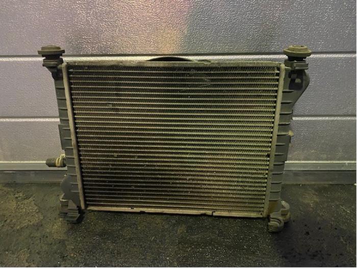 Used Radiator Ford Focus 1 1.6 16V Price on request offered by Autohandel-Smet Gebroeders NV