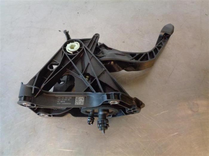 Begagnade Gaspedalsensor Seat Leon (5FB) 1.2 TSI Ecomotive 16V Pris på förfrågan erbjuds av Autohandel-Smet Gebroeders NV